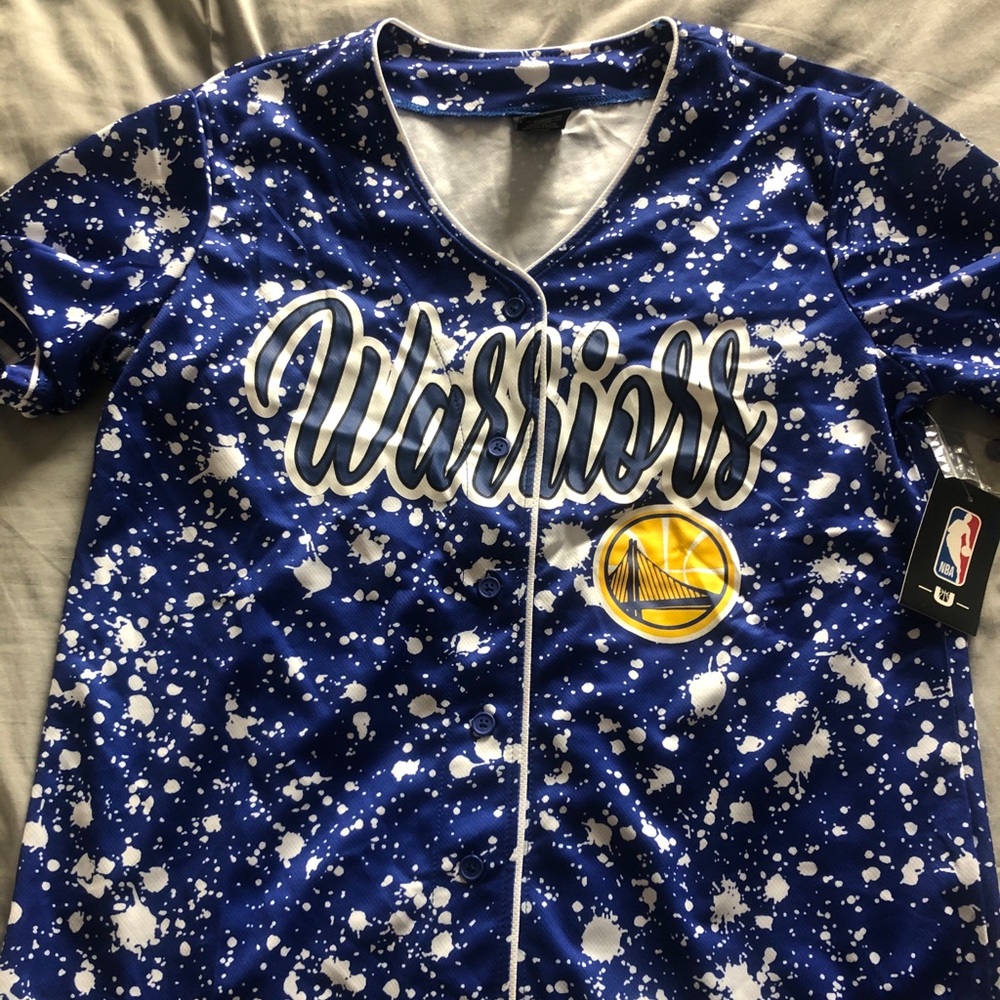 Women’s Warriors Button Up Size Medium